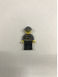 Lego Воришка в темно серой шапке черных штанах и темно серой кофте в полоску на которой веревка с ключами и ремнем на поясе